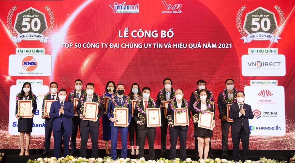 Lễ công bố Top 50 công ty đại chúng uy tín và hiệu quả năm 2021