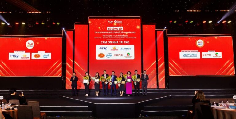 Lễ công bố Top 500 Doanh nghiệp lớn nhất Việt Nam & Top 10 Công ty uy tín các ngành năm 2023