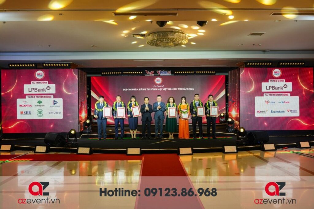 Lễ công bố top 50 công ty đại chúng uy tín và hiệu quả năm 2024